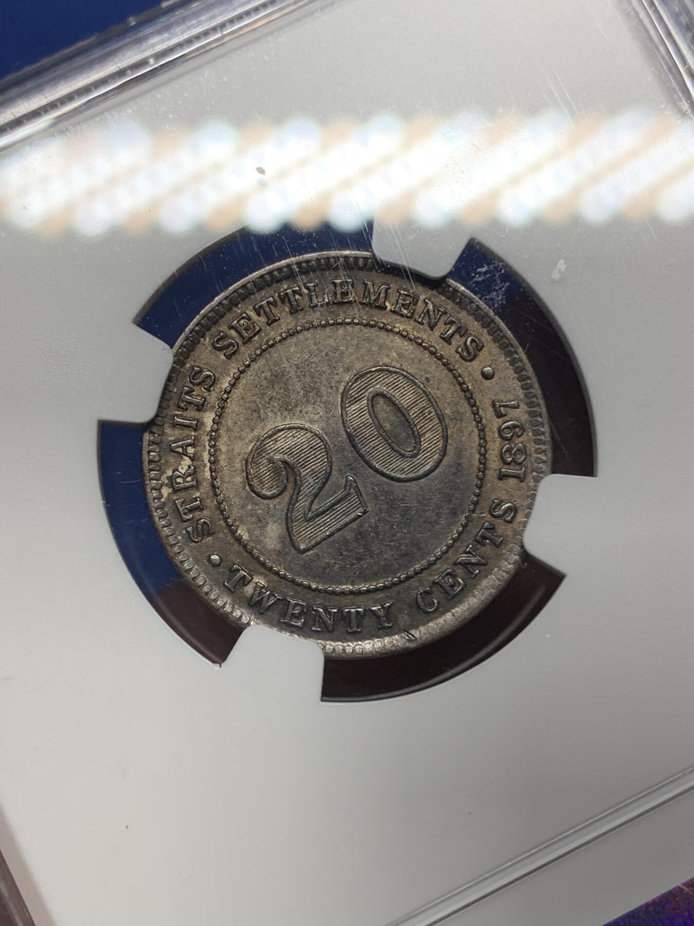 《竞宝斋》第445场 周日，周一，2场连拍 （全场包邮） NGC AU58 英属海峡1897H维多利亚女王20分银币，双面靓丽重五彩，发丝皇冠深打，状态绝美。后期稀少年份，铸量18.5万枚，60分书价600美元。14年SBP拍卖P盒同分合人民币1544元成交，包浆细节不如此枚