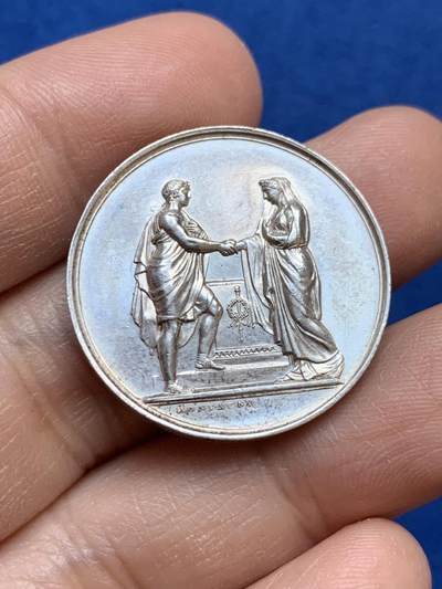 《竞宝斋》第445场 周日，周一，2场连拍 （全场包邮） - 法国婚章 手指银标边铭 11.45克 28mm 背面玫瑰花包围着花体字漂亮