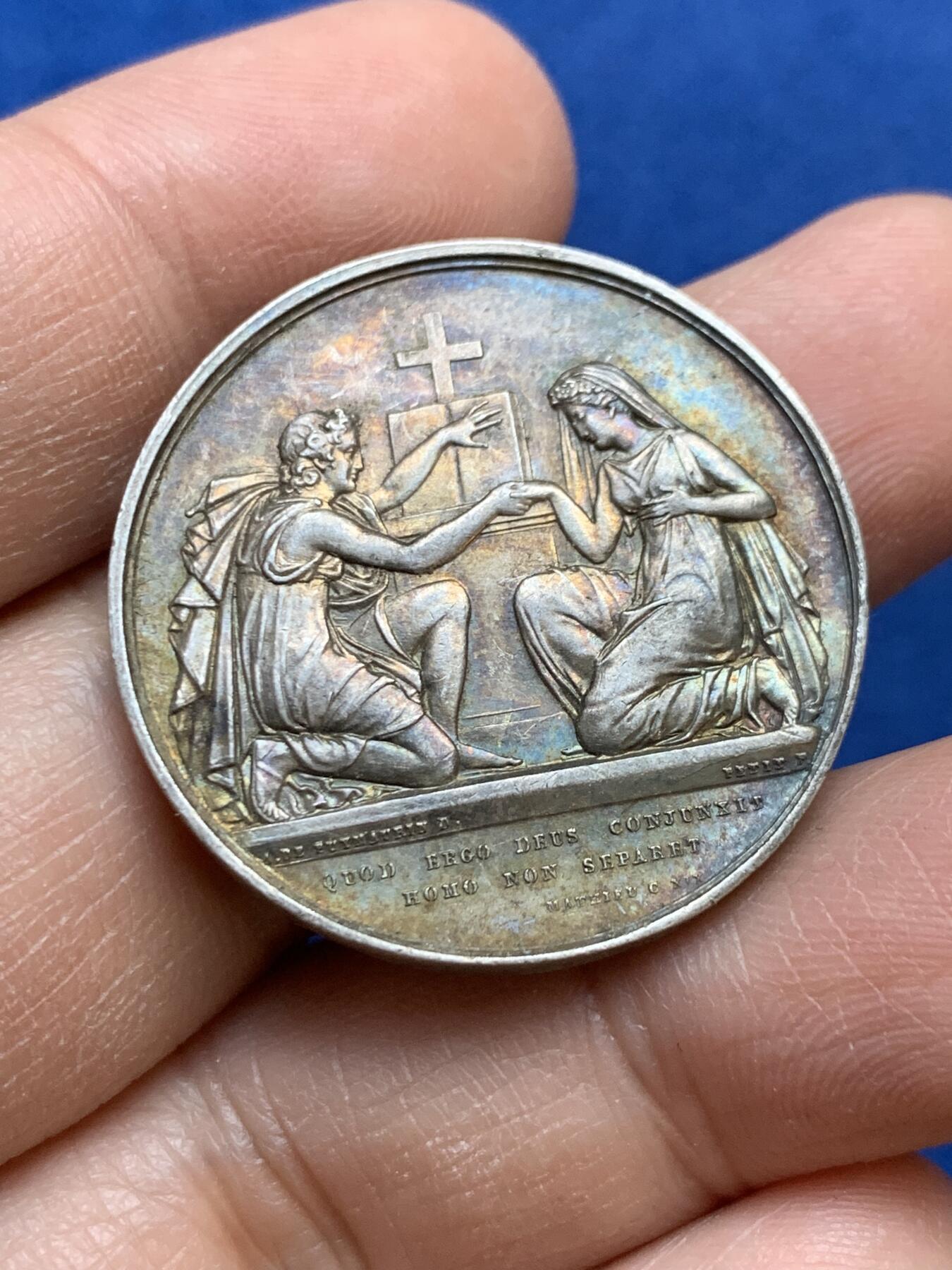 《竞宝斋》第445场 周日，周一，2场连拍 （全场包邮） 法国婚姻纪念银章 31.2mm 13.3克 手指银标边铭 细节见图