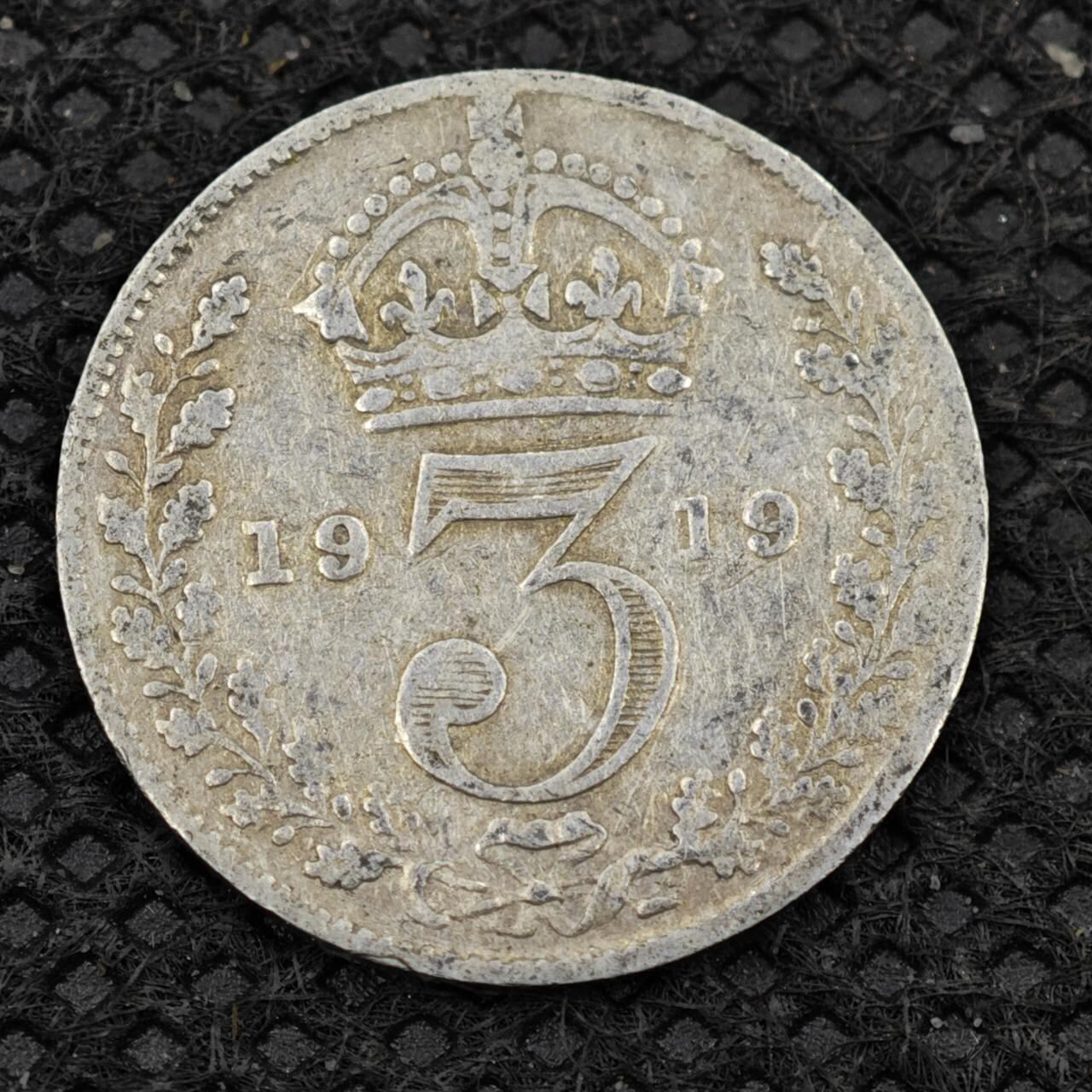 【淘币小摊】限时拍第八百二十四拍  小银币场  满百包邮可预留两周  周一统一发货       英国1919年乔治五世3便士银币