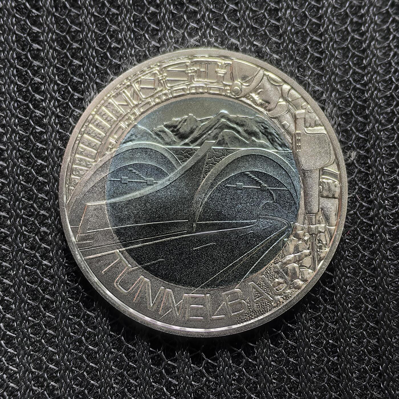 道一币馆币章第一百五十八场 原盒证 奥地利2013年隧道工程技术发展25欧元铌芯银币