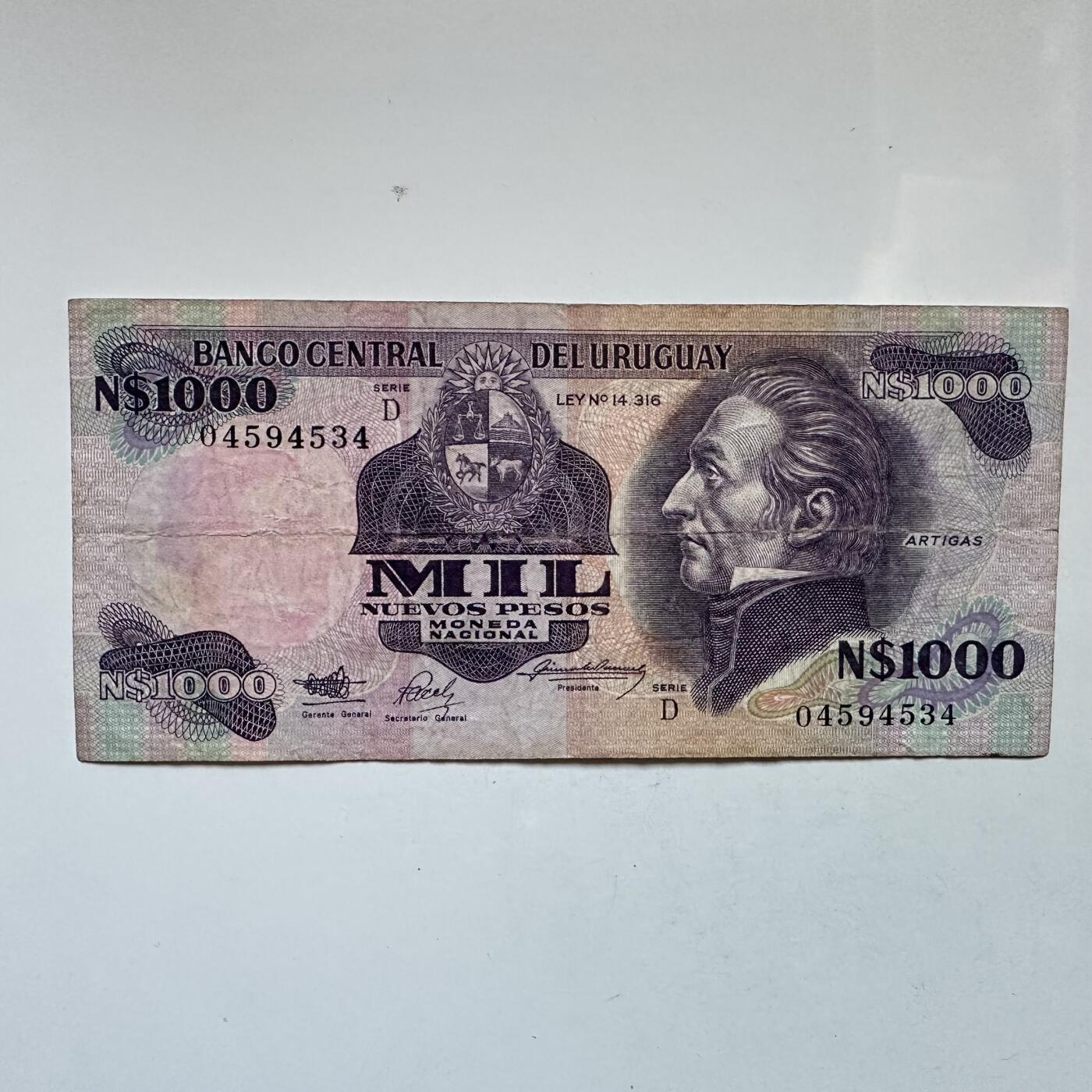 🌹外币初藏🌹🐯2025年第138场  每周二四六晚8️⃣点 接代拍 乌拉圭1000比索 高值币