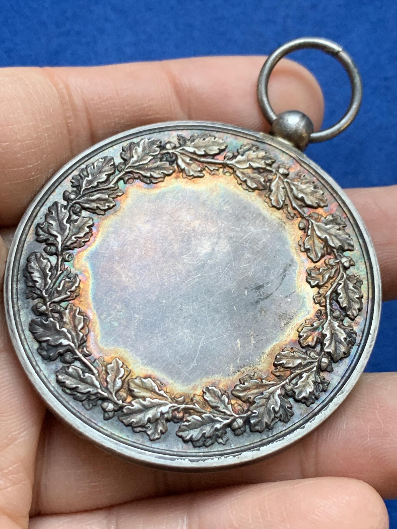 《竞宝斋》第445场 周日，周一，2场连拍 （全场包邮） 法国北方保险大银章 带环重约67.7克 50.5mm 丰饶角银标 背面无刻字 细节见图