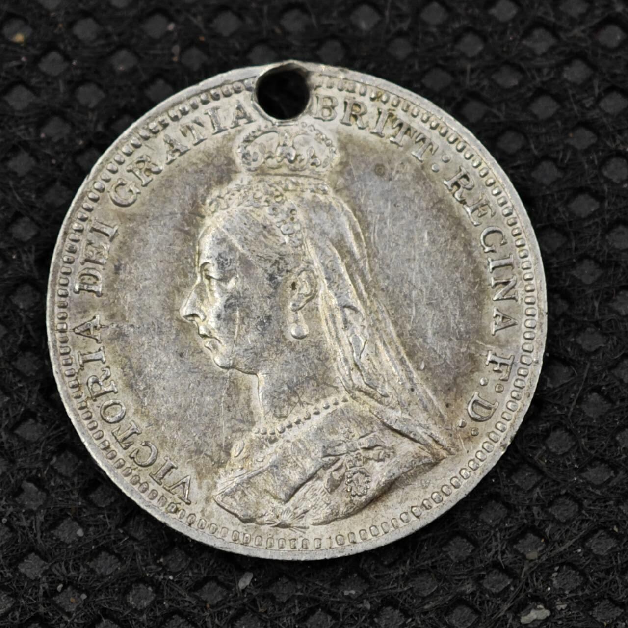 【淘币小摊】限时拍第八百二十四拍  小银币场  满百包邮可预留两周  周一统一发货     英国1892年维多利亚3便士银币