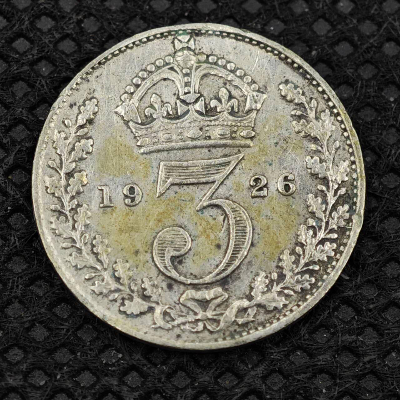 【淘币小摊】限时拍第八百二十四拍  小银币场  满百包邮可预留两周  周一统一发货       英国1926年乔治五世3便士银币