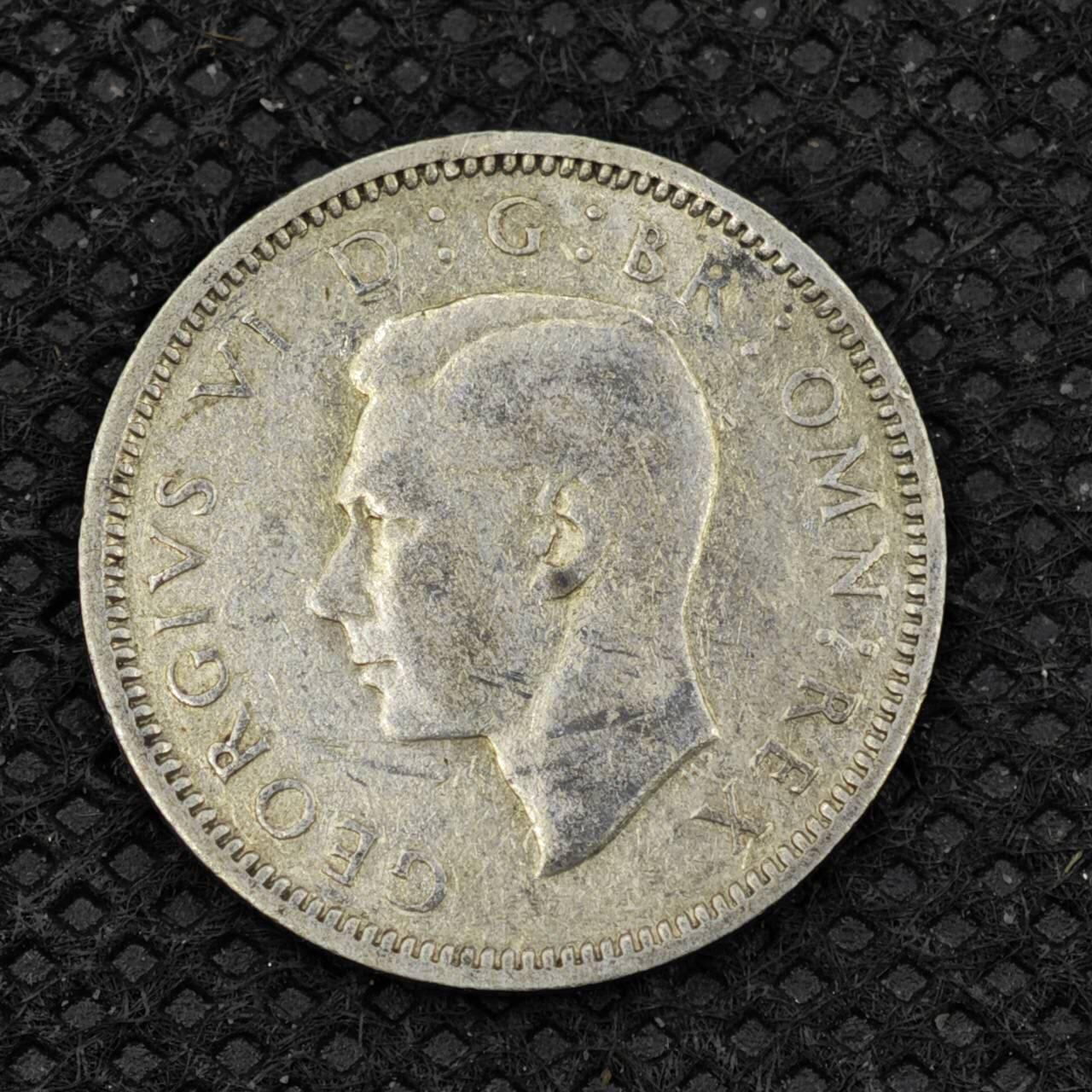 【淘币小摊】限时拍第八百二十四拍  小银币场  满百包邮可预留两周  周一统一发货       英国1940年乔治五世6便士银币