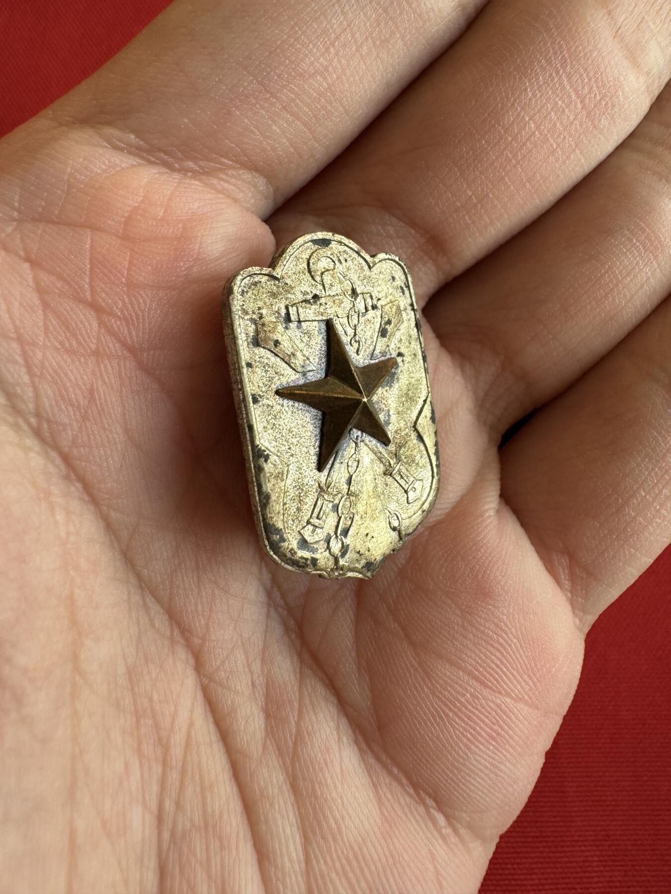 五哥徽章群   9号周二晚上八点4群联拍 日本铜章