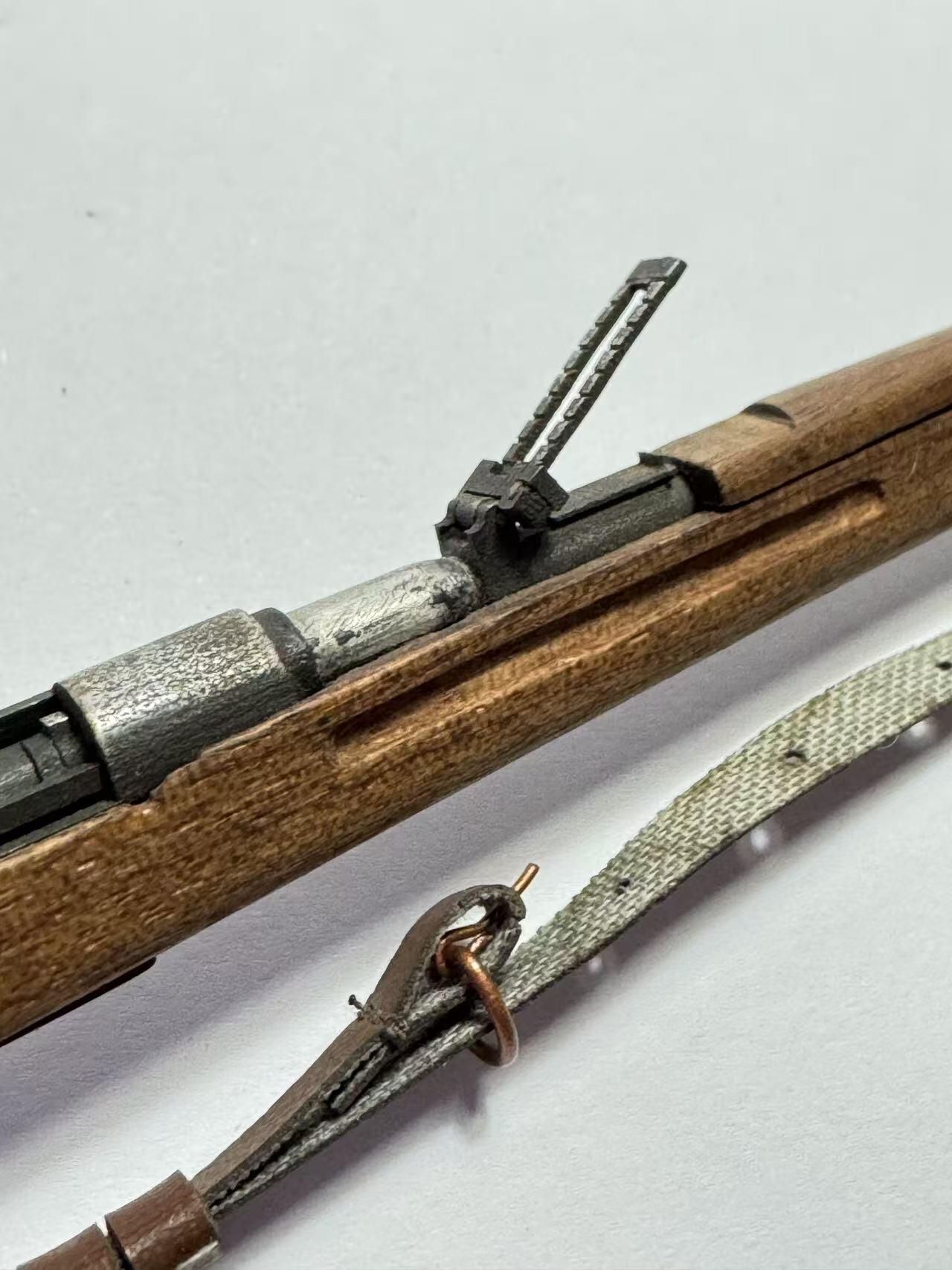 零元拍：钛金 1/6 金属与木制 WWII 三八大盖步枪 （早期版，无刻字无菊花底）模型。品相很好，有轻度抛光