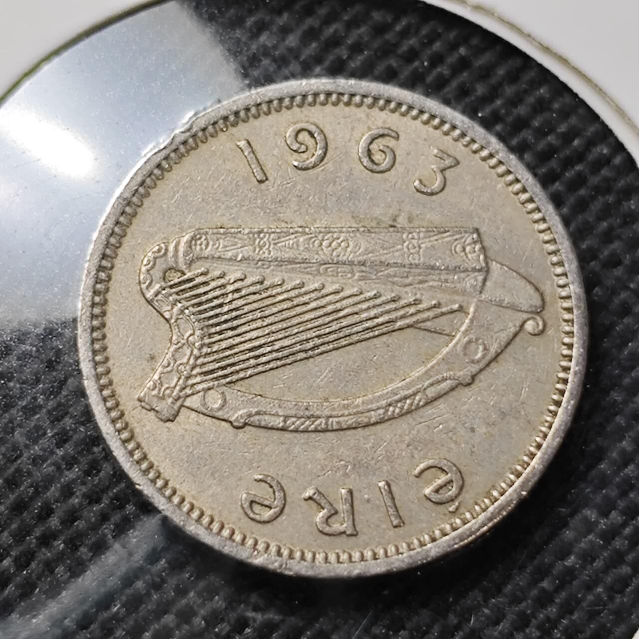 KK钱币收藏小铺 第375期  2月预留时间 周末发货  1963爱尔兰3便士