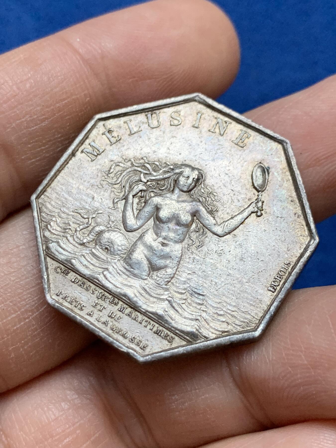 《竞宝斋》第445场 周日，周一，2场连拍 （全场包邮） 法国海妖八角银质代币 原味包浆 好品好状态 16.8克 33mm 神灯边铭 细节见图