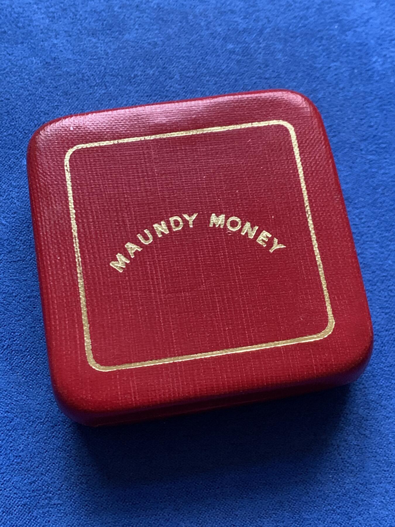 《竞宝斋》第445场 周日，周一，2场连拍 （全场包邮） 四枚一组 英国1891年维多利亚高冠濯足节银币，带盒，1便士、2便士、3便士、4便士，细节见图。