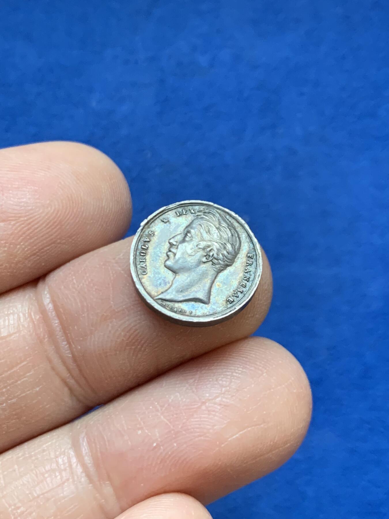 《竞宝斋》第445场 周日，周一，2场连拍 （全场包邮） 查理十世加冕小银章 2.35克 14.3mm 稀见品种