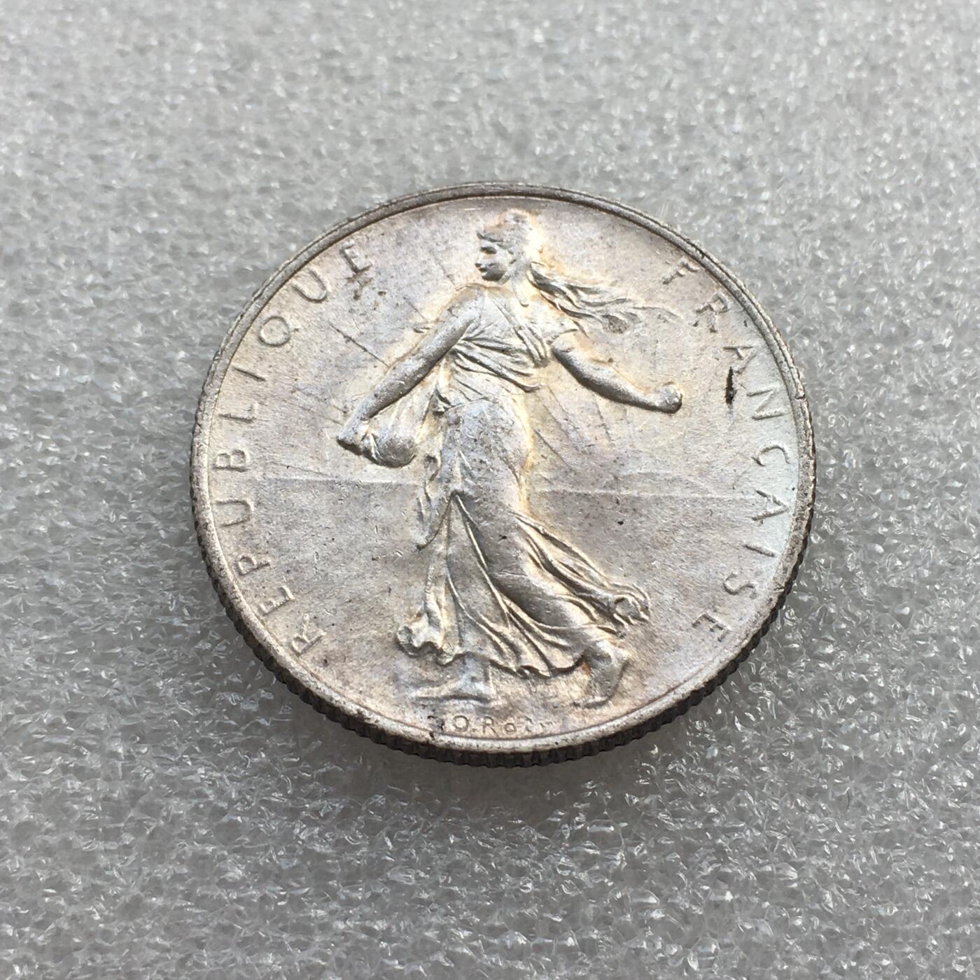 世界钱币专场拍卖 每周二开拍 1919年法国播种女神2法郎银币