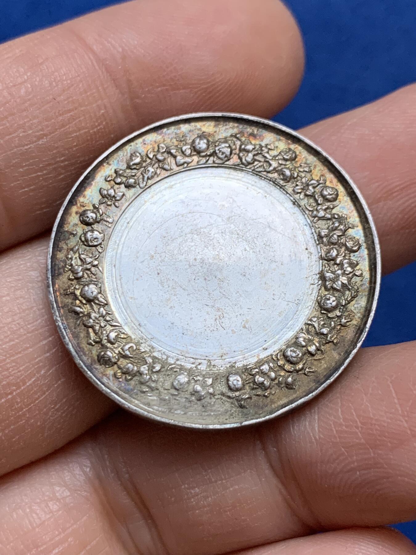 《竞宝斋》第445场 周日，周一，2场连拍 （全场包邮） 法国婚姻纪念银章 31.2mm 13.3克 手指银标边铭 细节见图