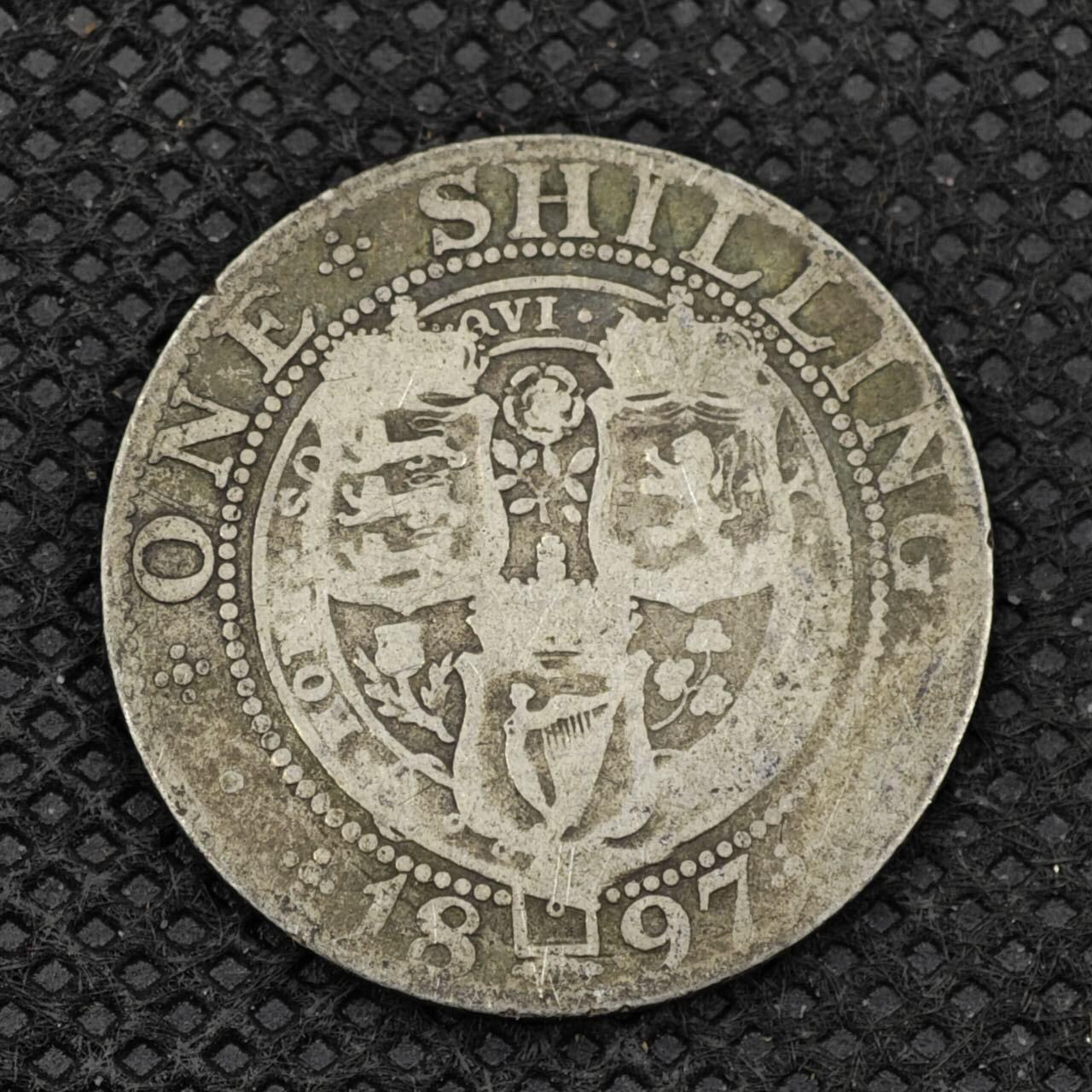 【淘币小摊】限时拍第八百二十四拍  小银币场  满百包邮可预留两周  周一统一发货   英国1897年维多利亚一先令银币