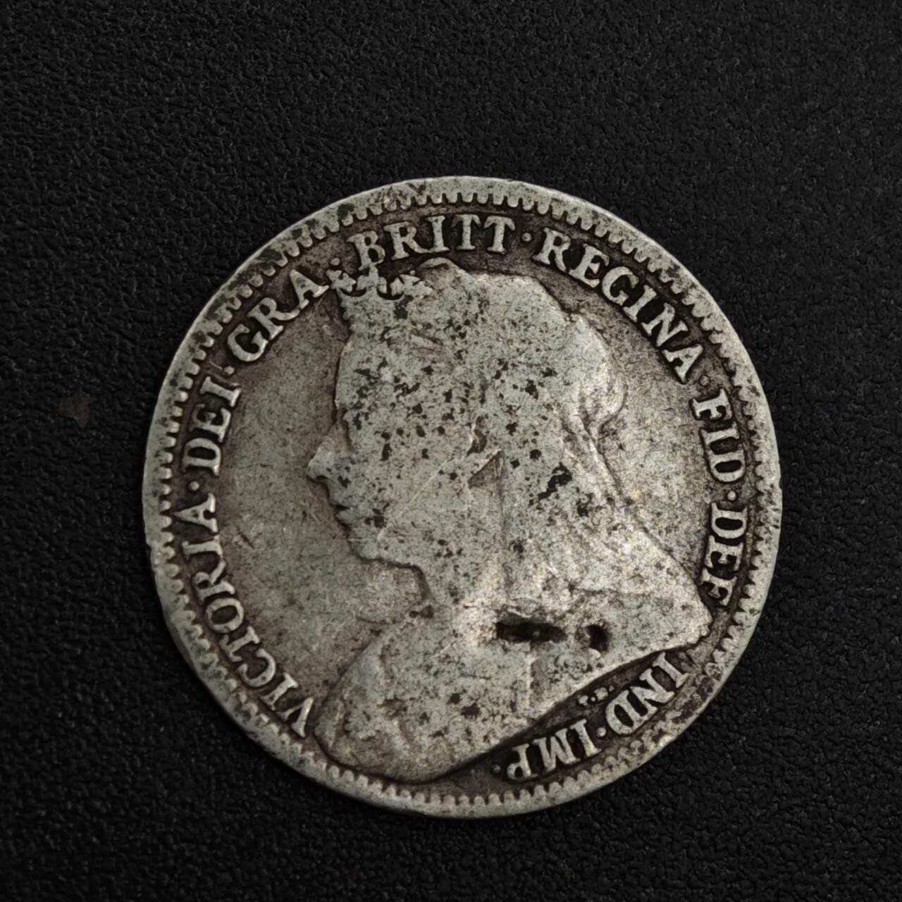 【淘币小摊】实时拍第八百二十一拍   散币场   满百包邮可预留二周 每周一统一发货   英国1897年维多利亚3便士银币