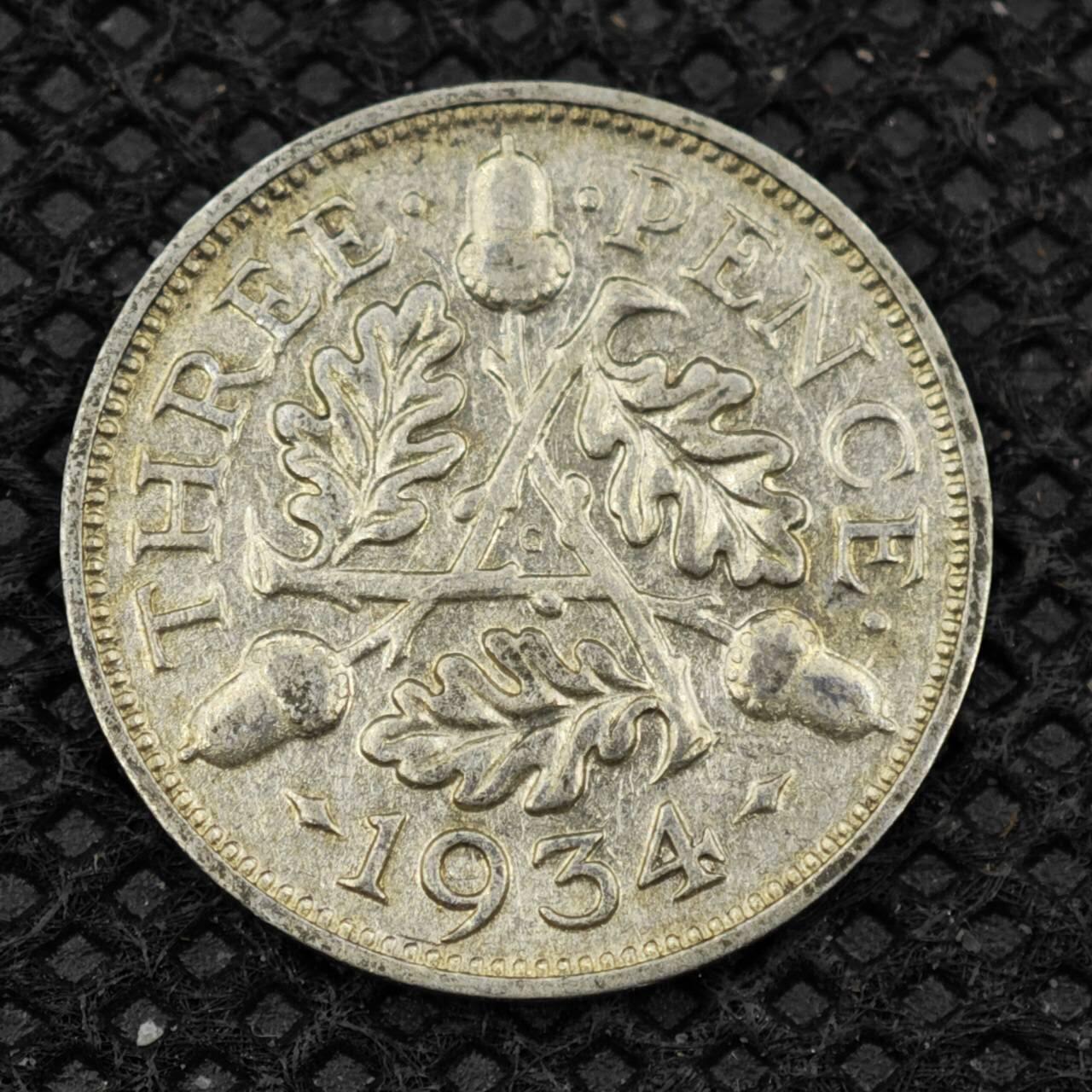 【淘币小摊】限时拍第八百二十四拍  小银币场  满百包邮可预留两周  周一统一发货       英国1934年乔治五世3便士银币