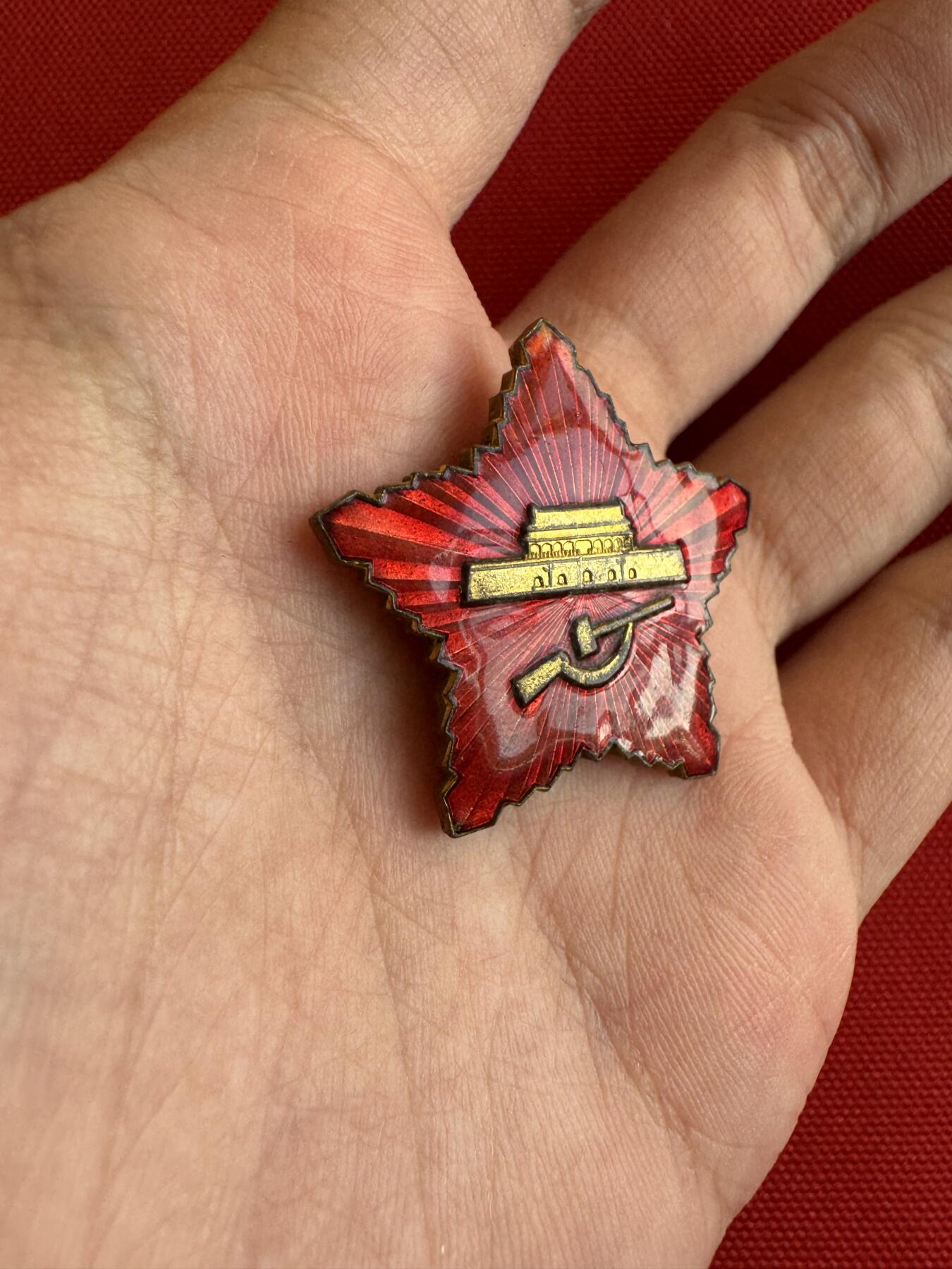 五哥徽章群   9号周二晚上八点4群联拍 铜章