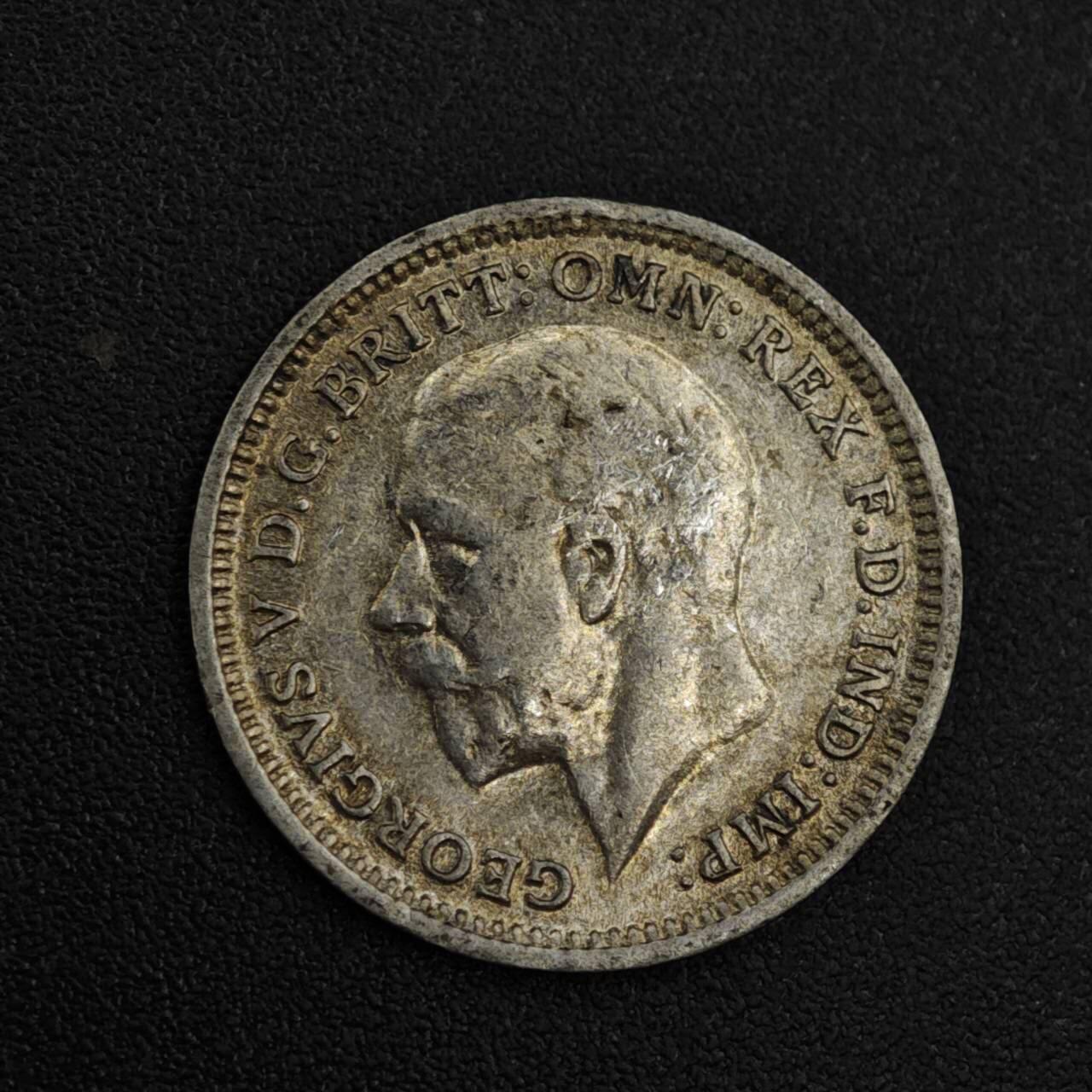 【淘币小摊】实时拍第八百二十一拍   散币场   满百包邮可预留二周 每周一统一发货   英国1935年乔治五世3便士银币