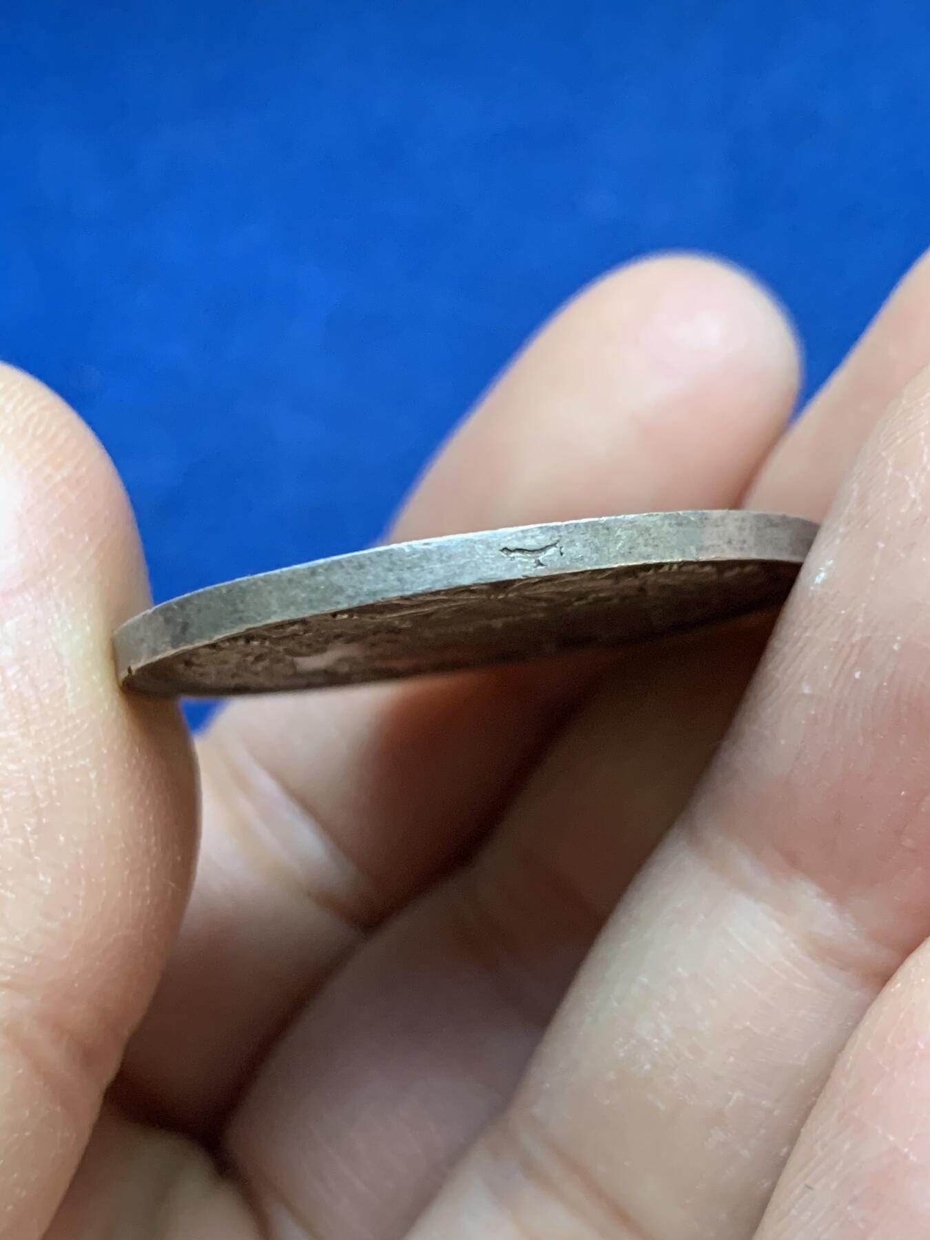 《竞宝斋》第445场 周日，周一，2场连拍 （全场包邮） 法国巴黎疫苗接种银质代币 神灯边铭 13.05克 32.3mm