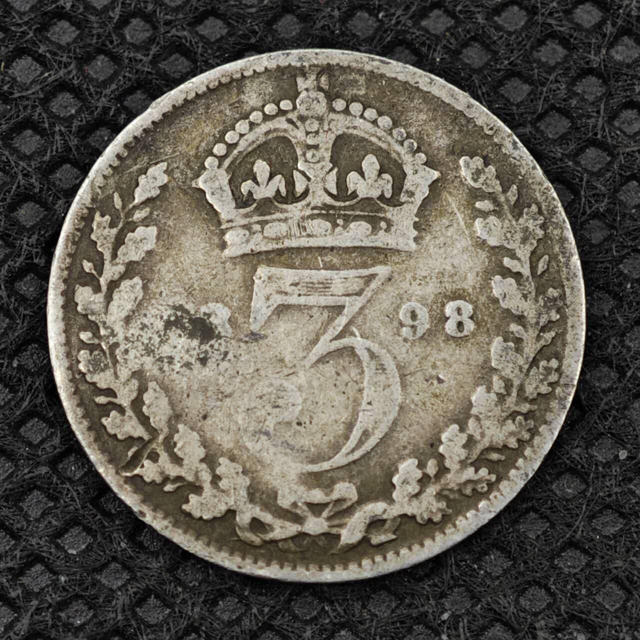 【淘币小摊】限时拍第八百二十四拍  小银币场  满百包邮可预留两周  周一统一发货     英国1898年维多利亚3便士银币