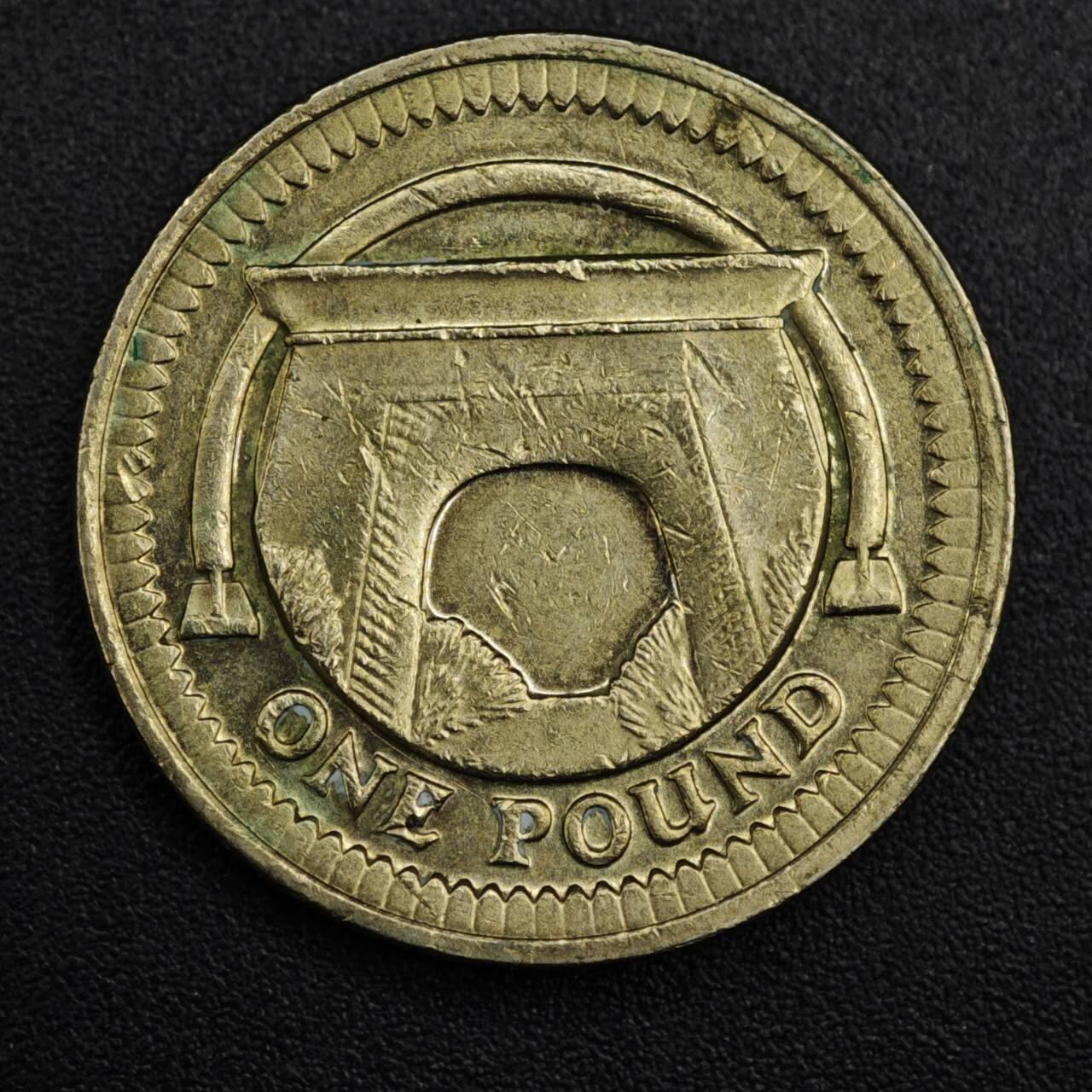 【淘币小摊】实时拍第八百二十一拍   散币场   满百包邮可预留二周 每周一统一发货   英国2006面一镑铜币