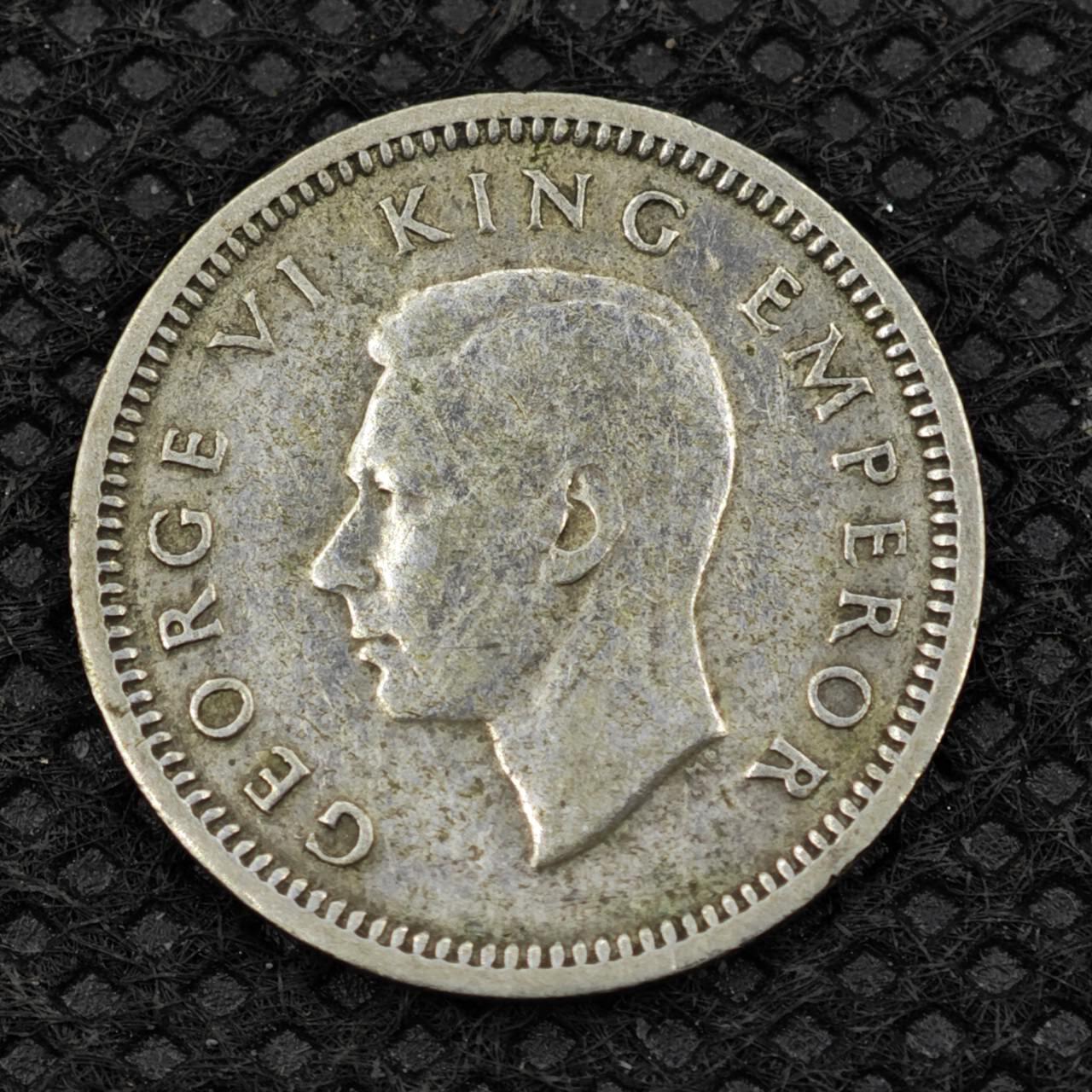 【淘币小摊】限时拍第八百二十四拍  小银币场  满百包邮可预留两周  周一统一发货    新西兰1939年乔治六世3便士银币