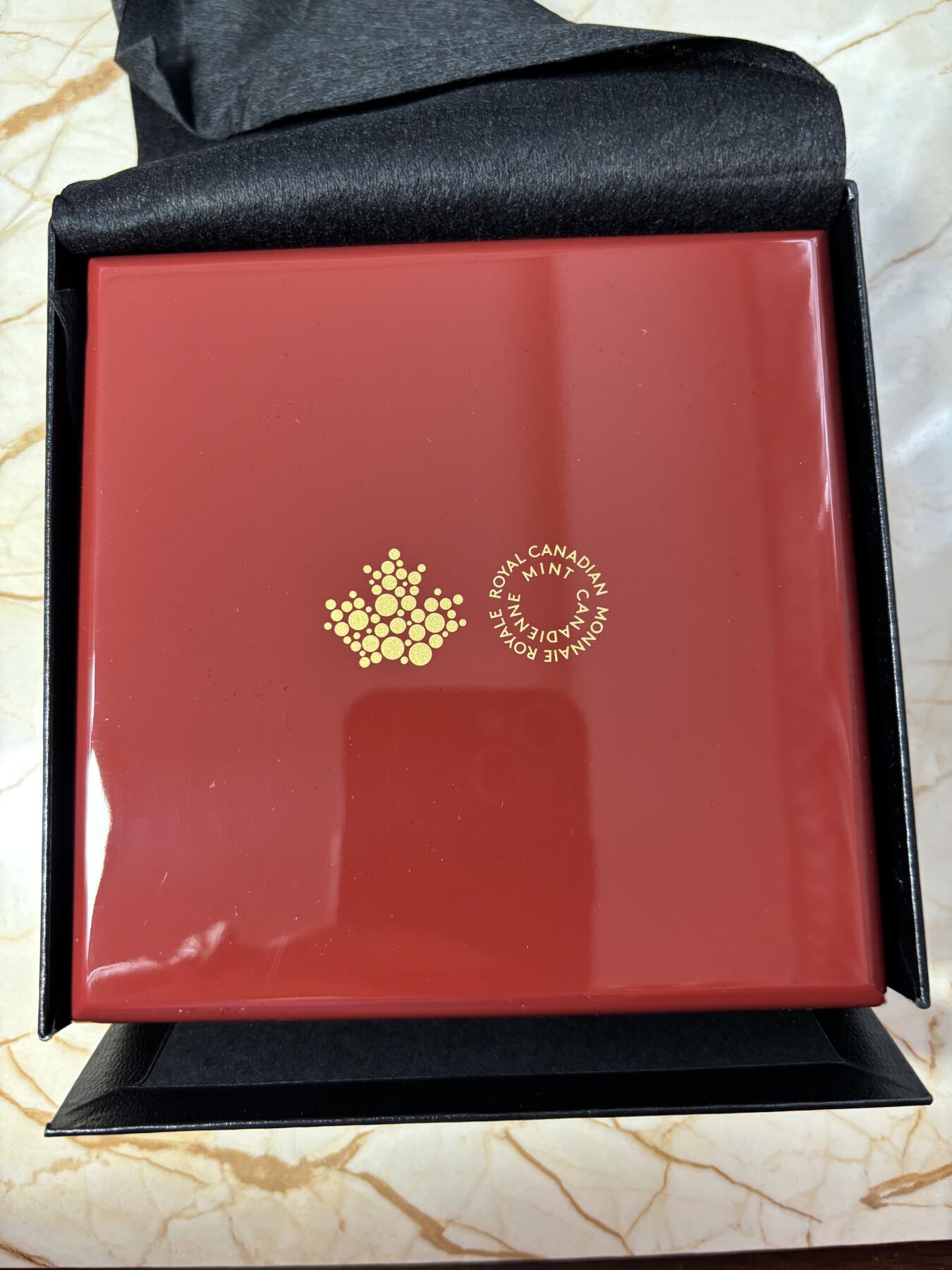 第185期拍卖 加拿大2025年枫叶银币多面雕刻镀金纪念5盎司银币，9999银，发行2000枚