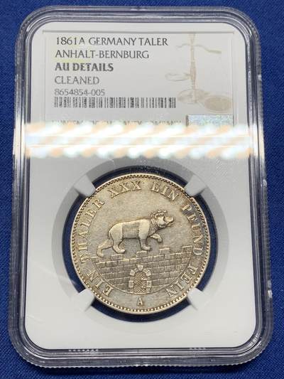 《竞宝斋》第445场 周日，周一，2场连拍 （全场包邮） - NGC AUD 德国 1861年 1泰勒 银币 安哈特小熊爬墙 经典设计