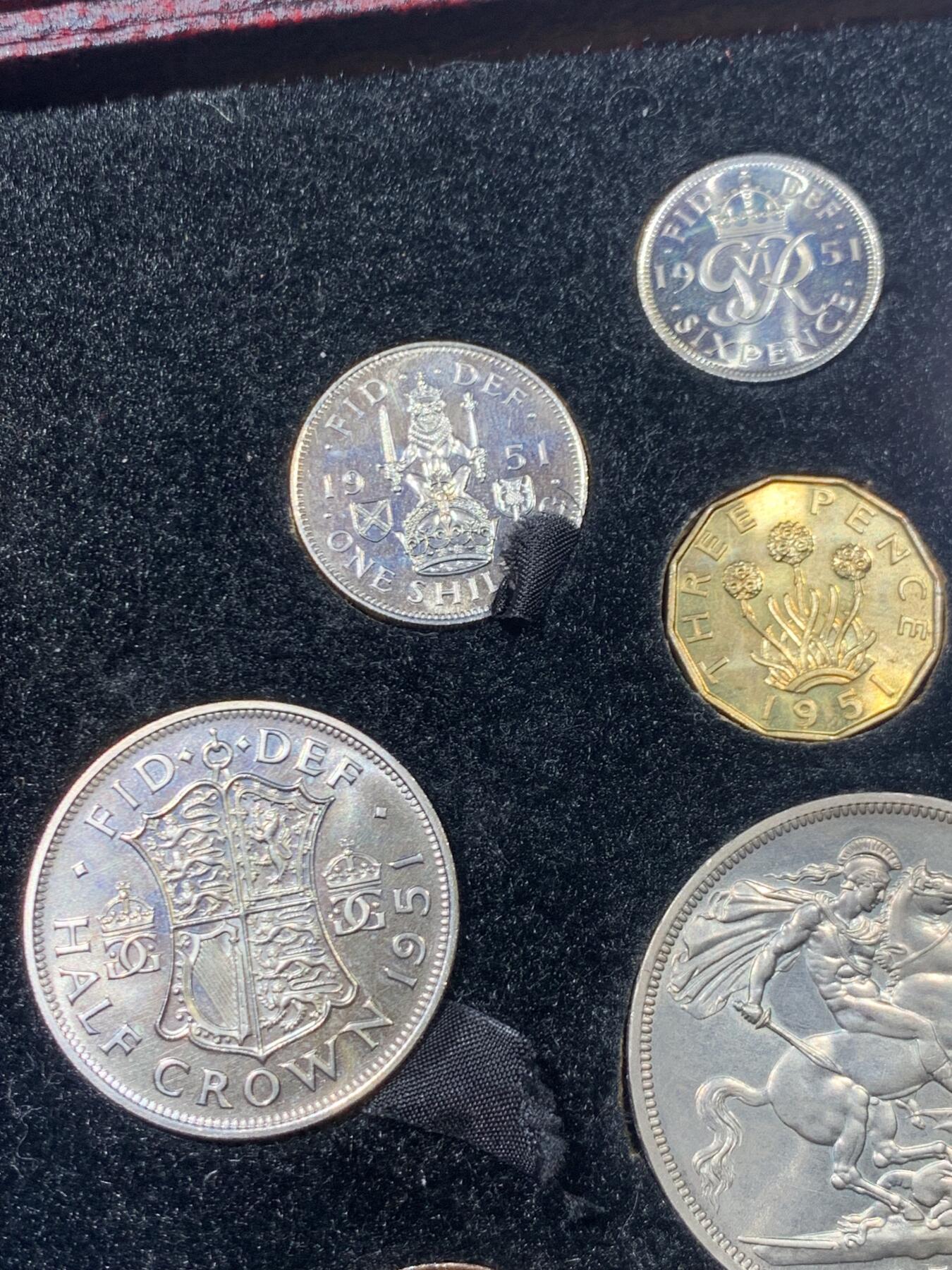 《竞宝斋》第445场 周日，周一，2场连拍 （全场包邮） 英国1951年乔治六世套币，少见原盒装，发行量2万套，细节见图。