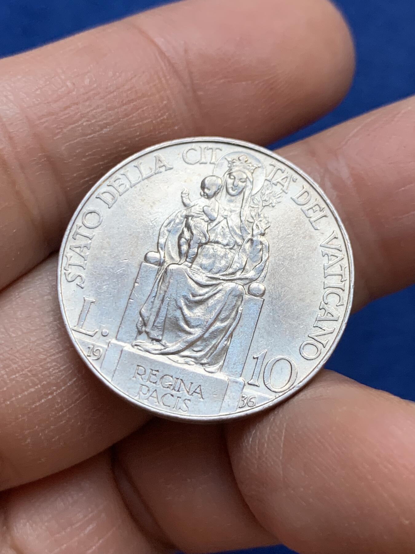 《竞宝斋》第445场 周日，周一，2场连拍 （全场包邮） 梵蒂冈1936年圣母抱婴10里拉银币