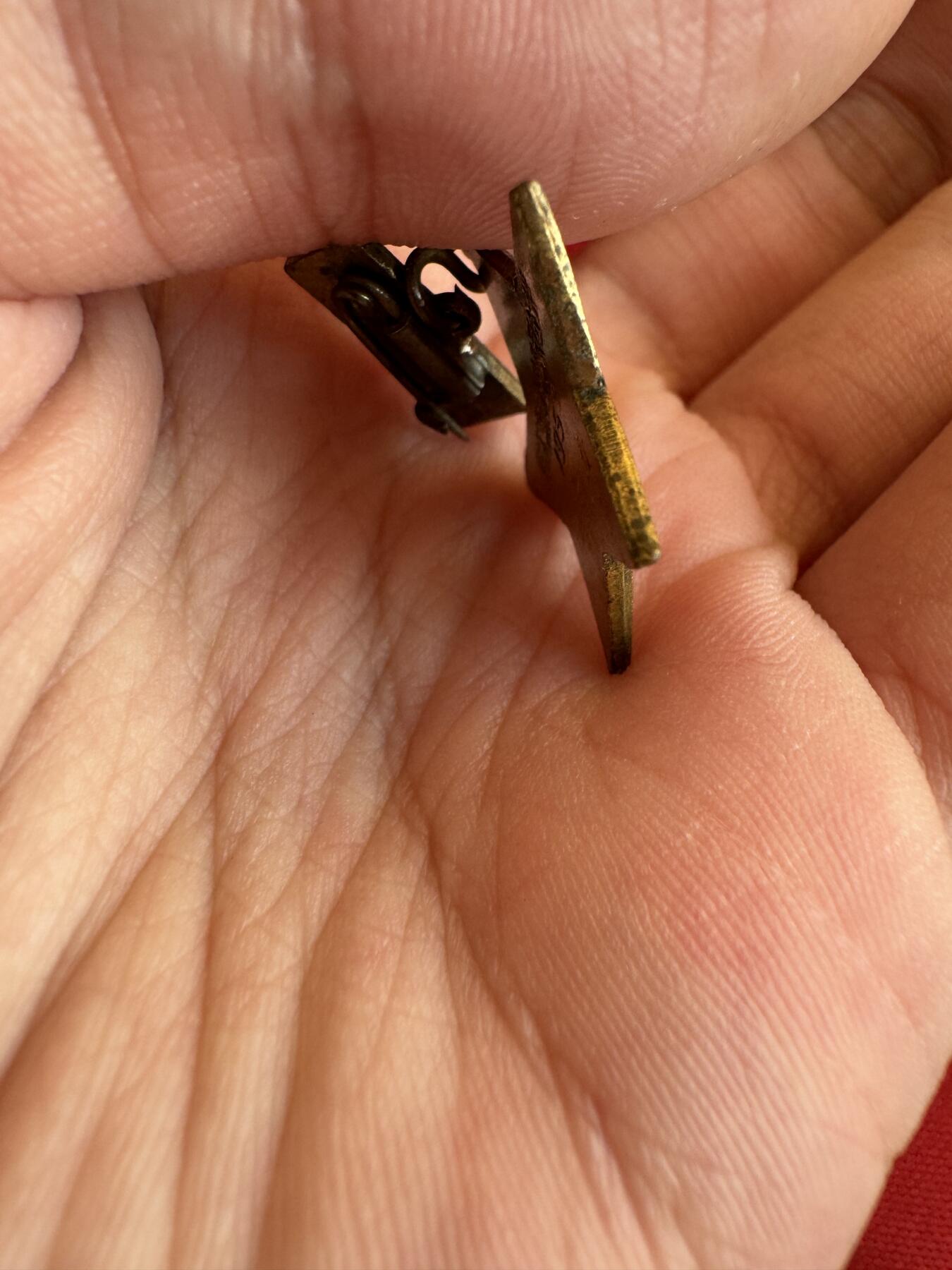 五哥徽章群   9号周二晚上八点4群联拍 铜章