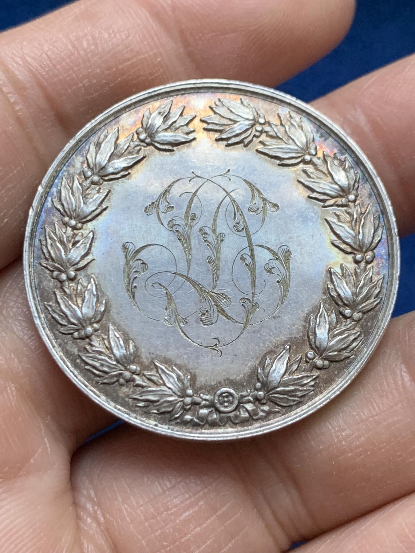 《竞宝斋》第445场 周日，周一，2场连拍 （全场包邮） 法国1859年婚礼银章 手指银标 22.65克 36.5mm 双面刻字 品种少见