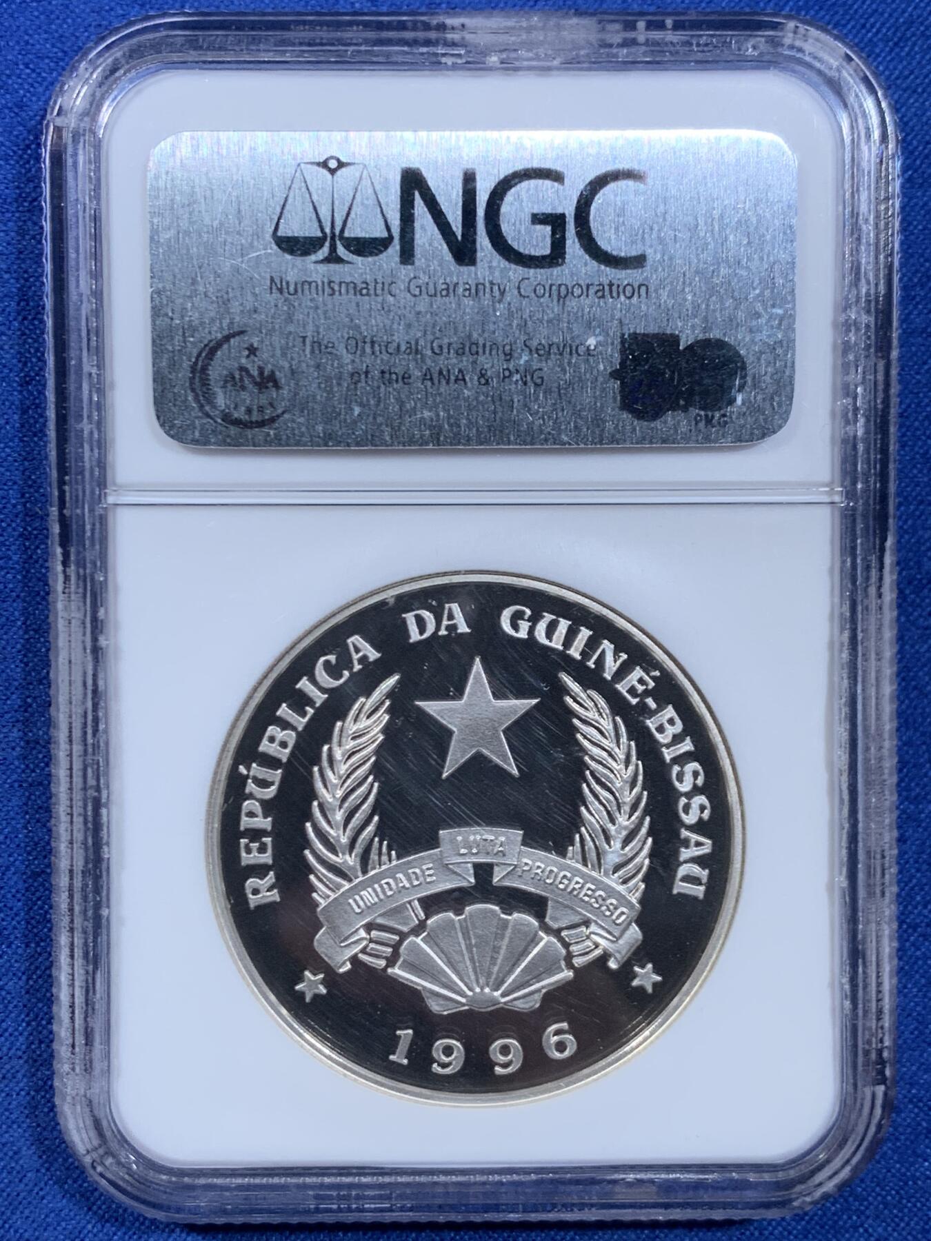 《竞宝斋》第445场 周日，周一，2场连拍 （全场包邮） NGC PF69UC 几内亚比绍1996年Alvise da Cadamosto诞辰540周年-航海50000P银币 925银 31.47克 盒子左下角有磕