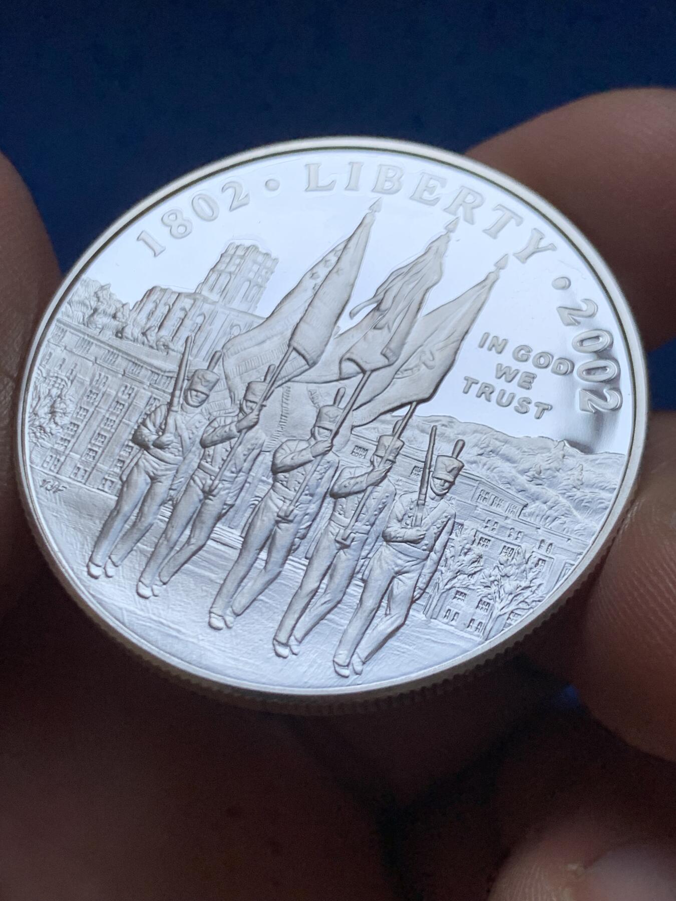 《竞宝斋》第445场 周日，周一，2场连拍 （全场包邮） 美国2002年西点军校建立200周年纪念1美元银币（26.73克/38.1mm/900银）