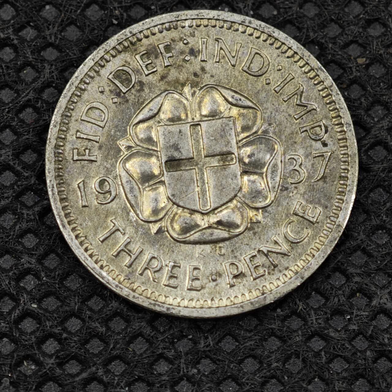 【淘币小摊】限时拍第八百二十四拍  小银币场  满百包邮可预留两周  周一统一发货       英国1937年乔治六世3便士银币