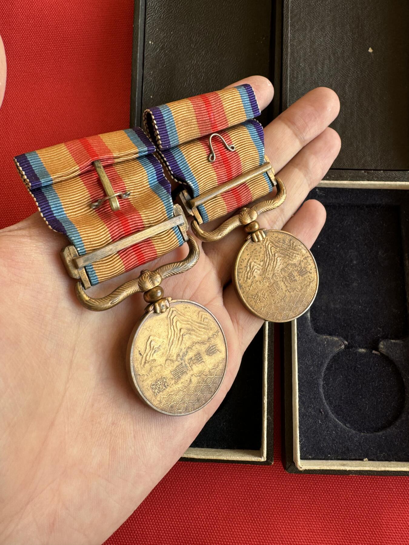 五哥徽章群   9号周二晚上八点4群联拍 日本铜章