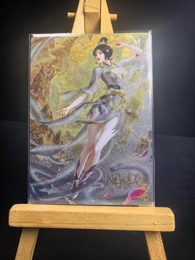 无佣金 不寄存 不收拍 链接少 我只是一个小小的卡牌收藏玩家   需要多宫大佬请私聊 部分卡牌设有底价（不想玩的那么累，即使有底价也会比市场价便宜的多，懂的自然懂） 拒绝小号抬价 大家放心拍 所有拍品部分套有卡膜 部分卡牌多宫 自制卡牌 不包厂瑕 放大镜 品控 勿拍 流拍商品会循环 感谢大家支持 留个关注 不定时上新 谢谢 - 奇点卡牌 亲签限编 澜柚子 粗闪白蛇 亲签限编12/20