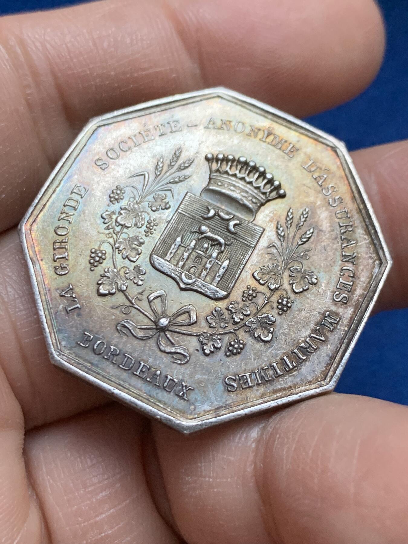 《竞宝斋》第445场 周日，周一，2场连拍 （全场包邮） 法国波尔多吉隆德海上保险公司八角银质代币 18.15克 34.5mm 蜜蜂银标