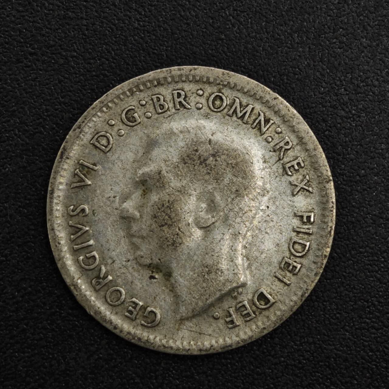 【淘币小摊】实时拍第八百二十一拍   散币场   满百包邮可预留二周 每周一统一发货   澳大利亚1950年乔治六世3便士银币