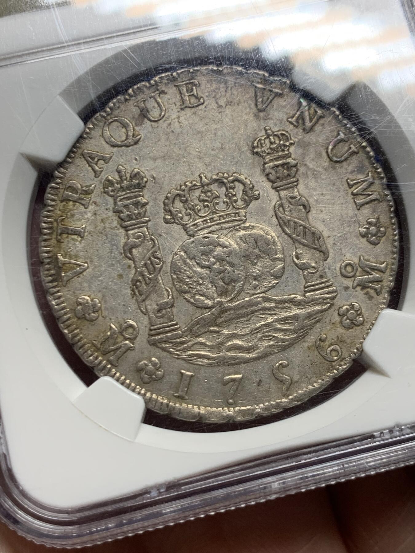 《竞宝斋》第445场 周日，周一，2场连拍 （全场包邮） NGC AU55 墨西哥1756年费尔南多六世地球双柱8R银币（细节打制很好，老盒严选，不可多得的藏品）