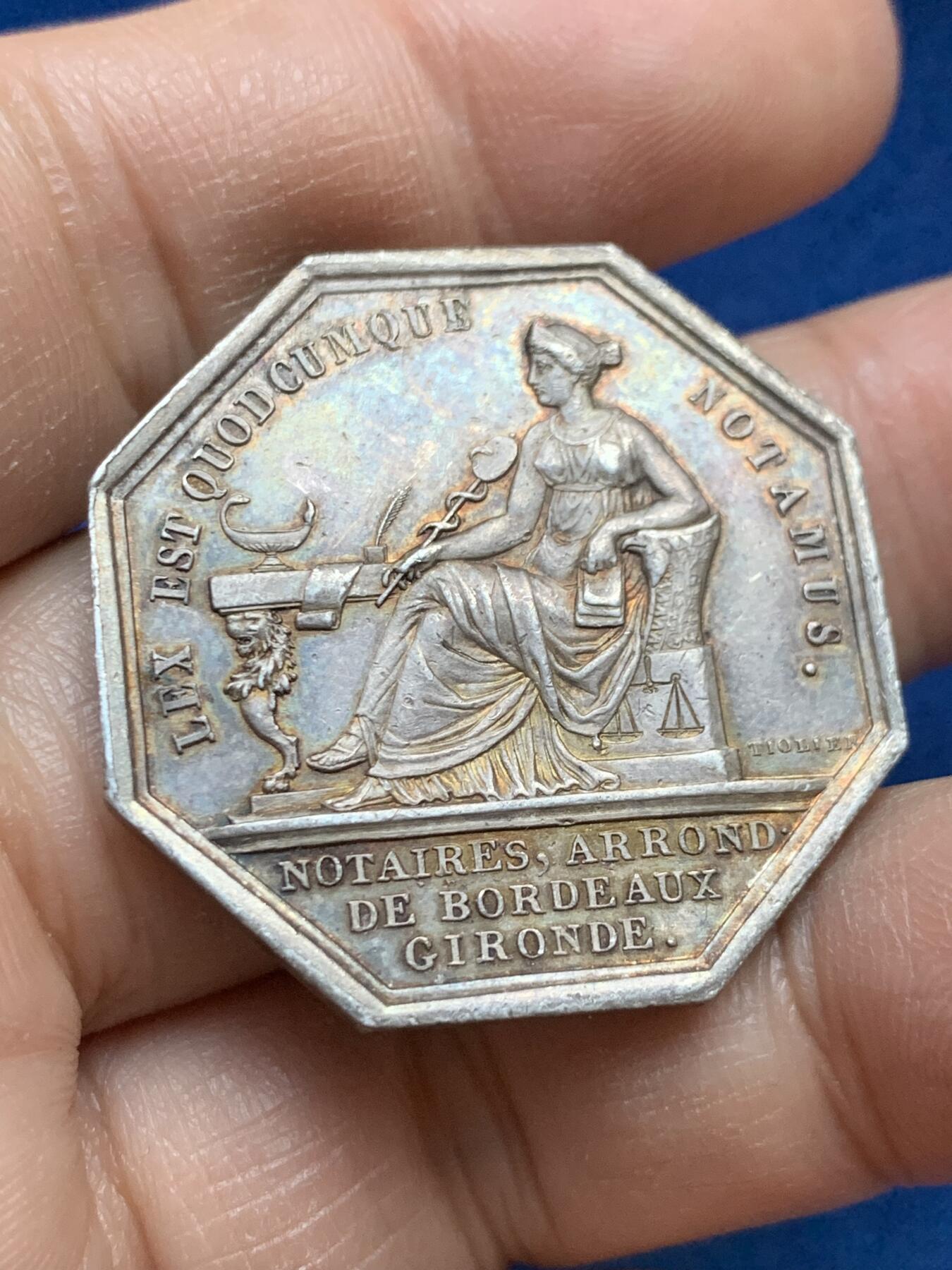 《竞宝斋》第445场 周日，周一，2场连拍 （全场包邮） 1814法国路易十八巴黎公证处八角银质代币 17.45克 33.1mm 早期无边铭