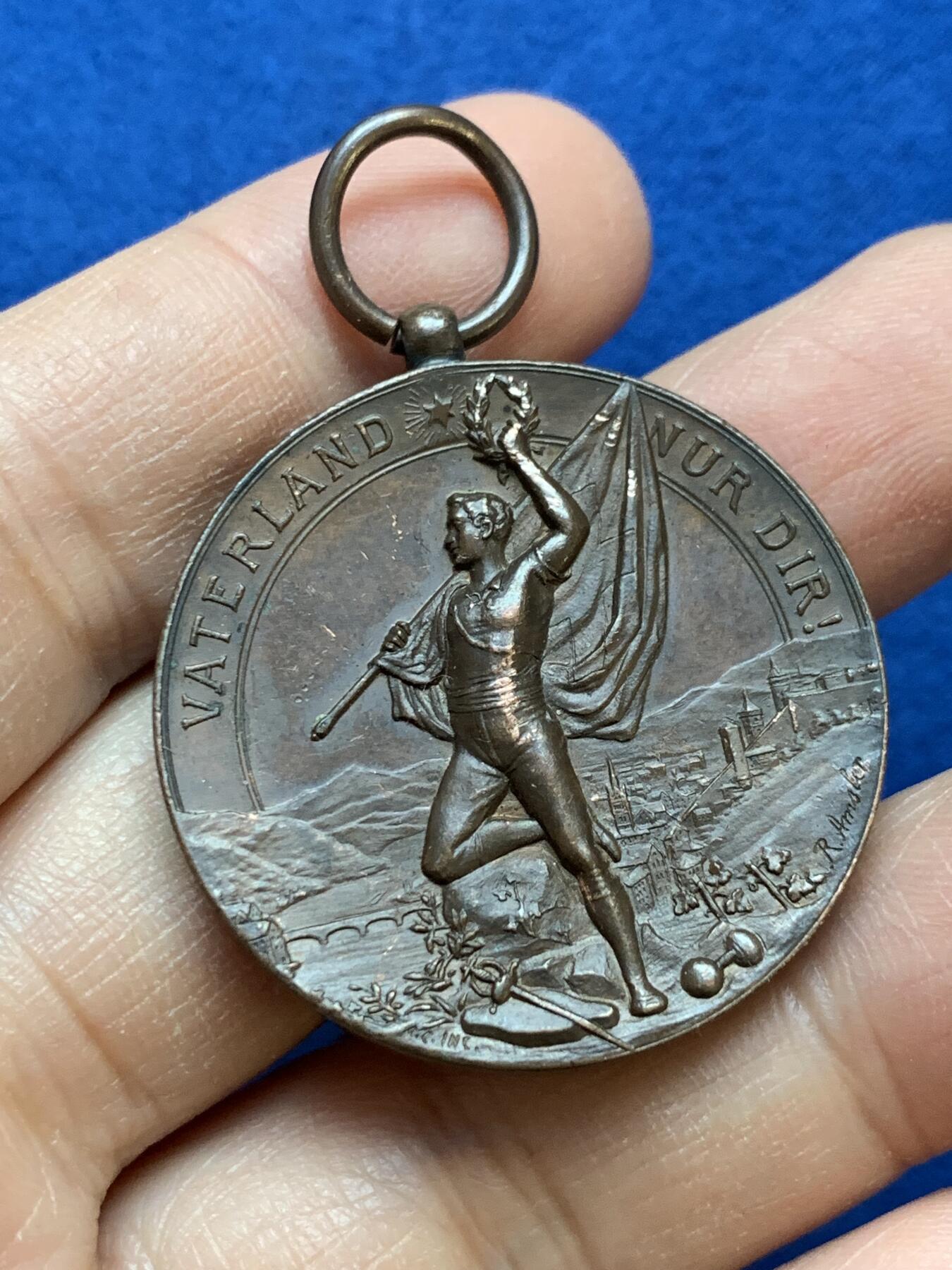 《竞宝斋》第445场 周日，周一，2场连拍 （全场包邮） 1897年沙夫豪森-瑞士联邦体育节纪念铜章 35mm 22.1克 高浮雕 弧形底板 非常难得的品种