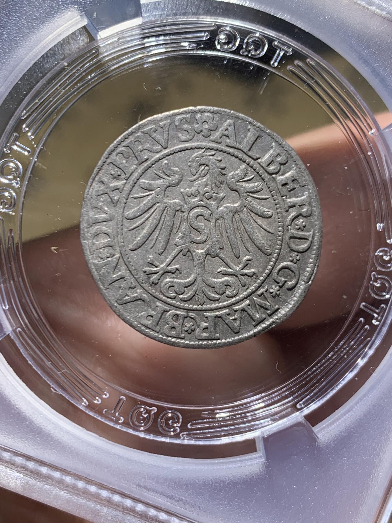 《竞宝斋》第445场 周日，周一，2场连拍 （全场包邮） TQG XF40 普鲁士公国 1535年 1格罗申 银币 细节良好 人像面胡须清晰可见 打制不错 近500年的银币 少见品种