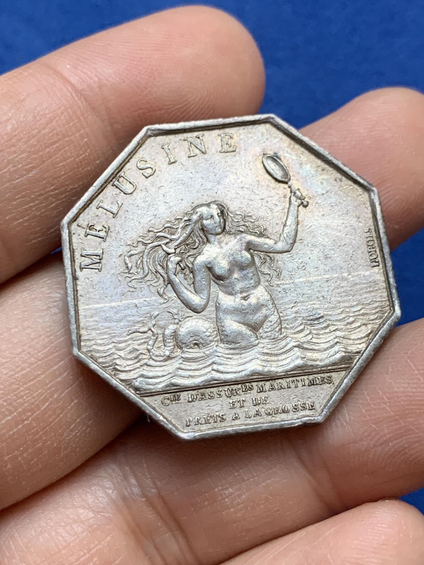 《竞宝斋》第445场 周日，周一，2场连拍 （全场包邮） 法国海妖八角银质代币 原味包浆 好品好状态 16.8克 33mm 神灯边铭 细节见图
