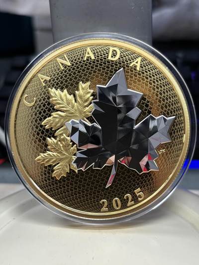 第185期拍卖 - 加拿大2025年枫叶银币多面雕刻镀金纪念5盎司银币，9999银，发行2000枚【银价2333】