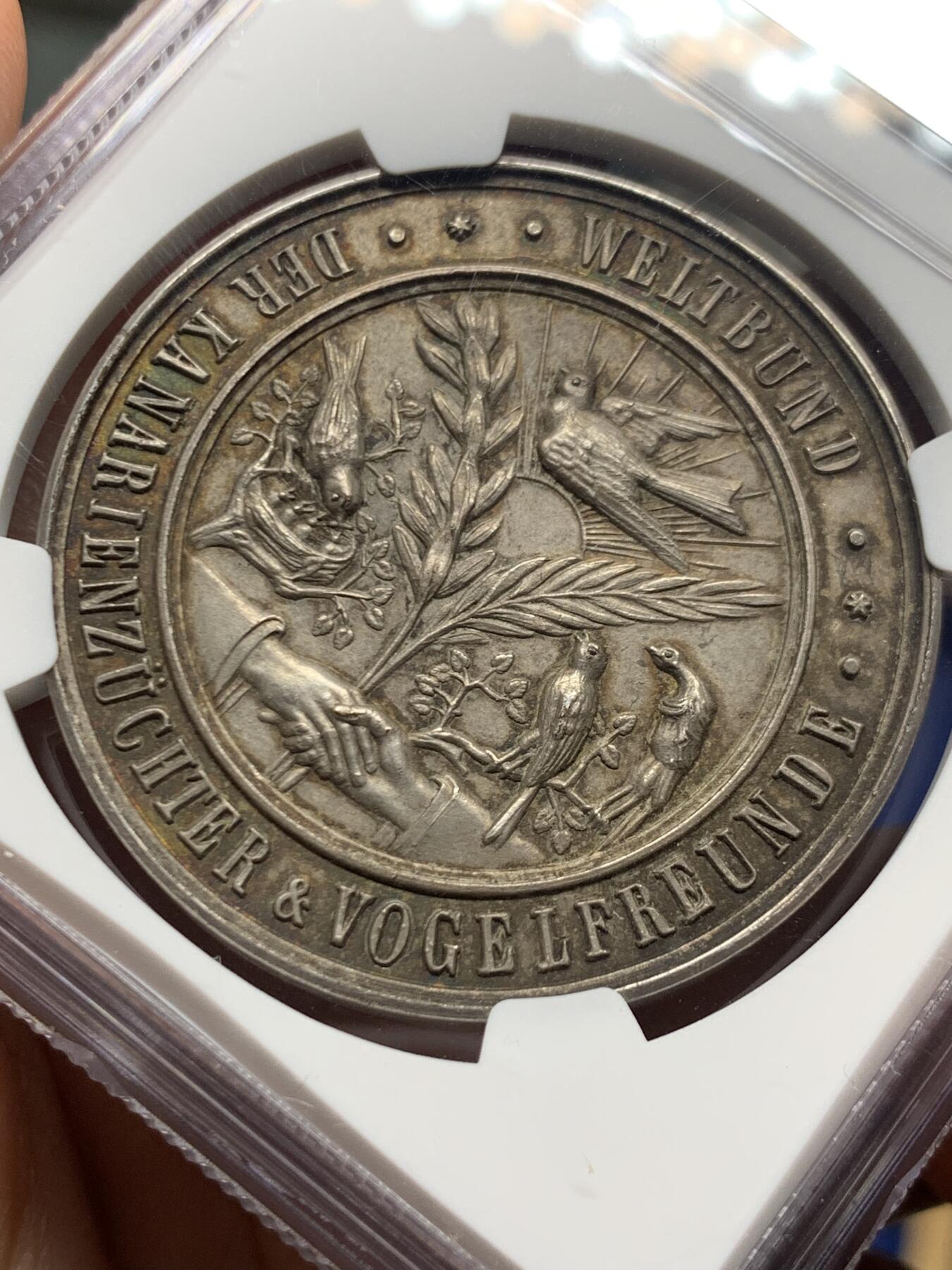 《竞宝斋》第445场 周日，周一，2场连拍 （全场包邮） NGC MS63 高分 德国少见鸟类保护银质奖章，首见品。正面：女神景观，背面：金丝雀图案