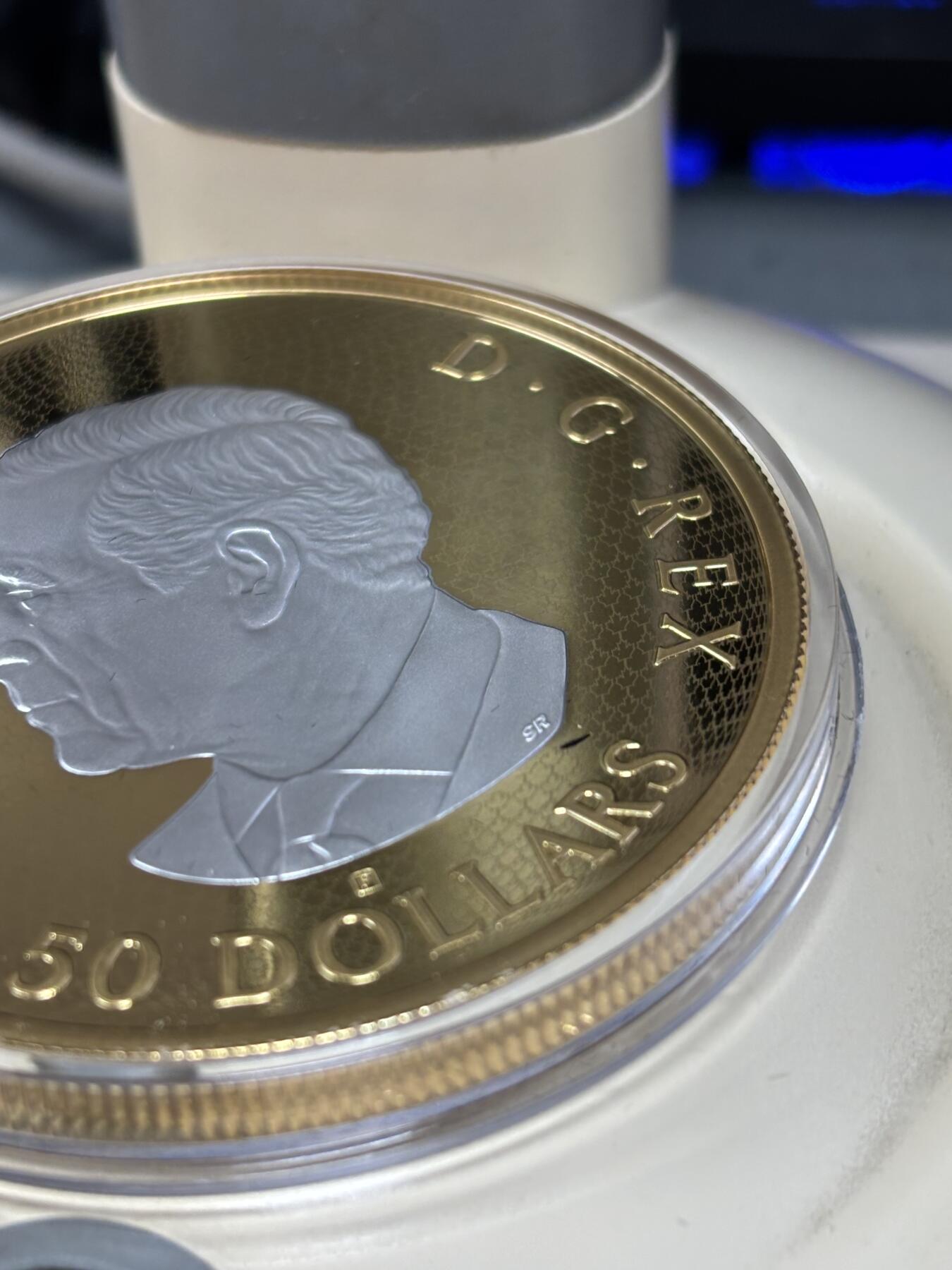 第185期拍卖 加拿大2025年枫叶银币多面雕刻镀金纪念5盎司银币，9999银，发行2000枚