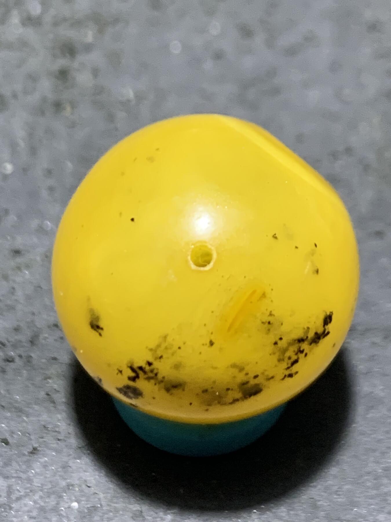 天然乌克兰蜜蜡通货随形大圆珠一颗