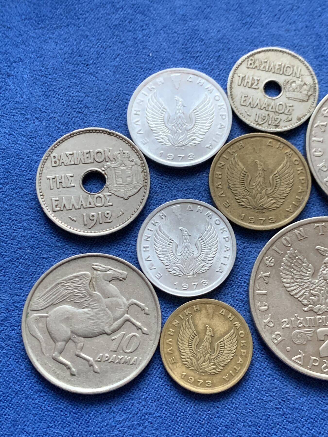 《竞宝斋》第445场 周日，周一，2场连拍 （全场包邮） 12枚一组 希腊钱币 品种挺多的 细节见图